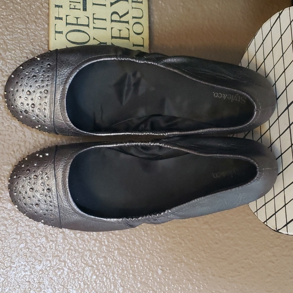 🦋4 for $20, or as marked. EUC- Style & Co ‘Bailey’ Flat w/Crystal Toe Cap - Picture 6 of 10